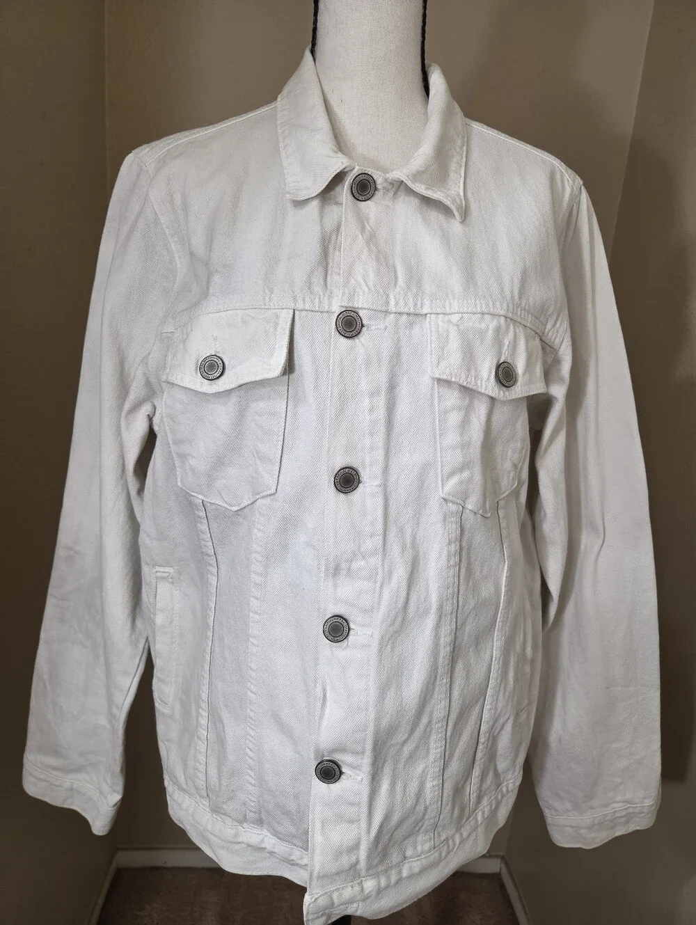 Men's White Denim Jacket - Classic Button-Front Style